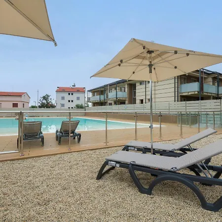 Leonardo - Swimming Pool And Wide Patio With Barbecue Appartamento